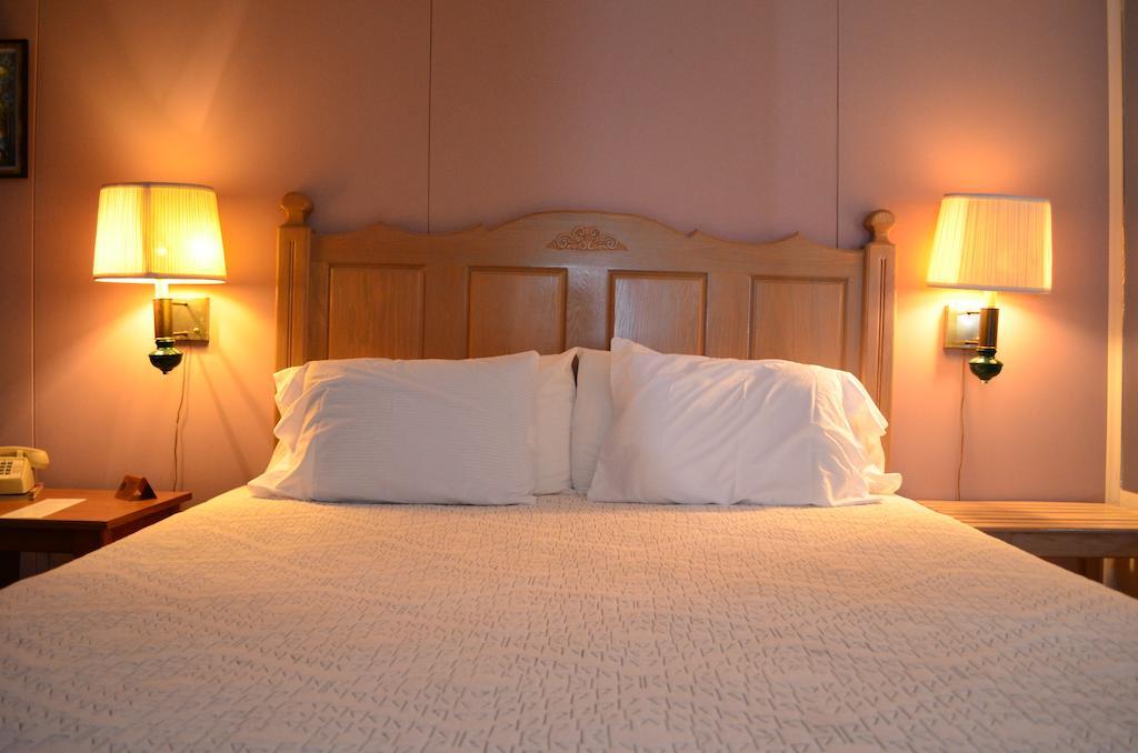 Hotel Matterhorn Tower Eureka Springs Esterno foto
