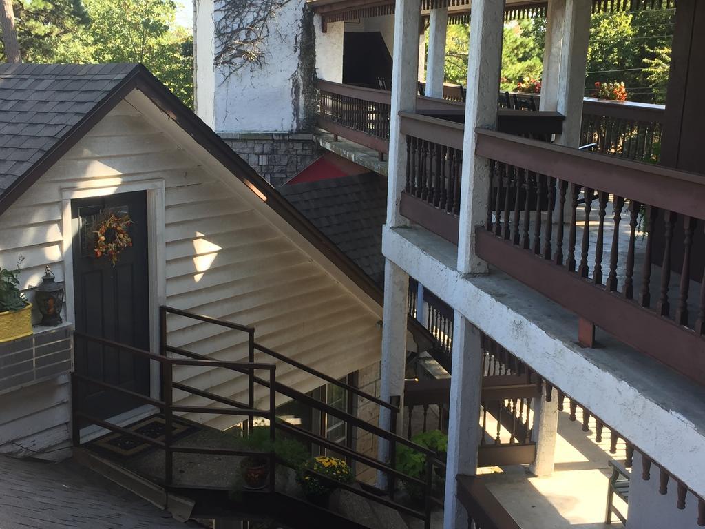 Hotel Matterhorn Tower Eureka Springs Esterno foto
